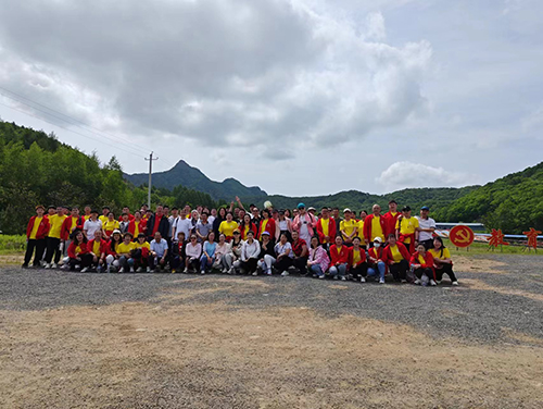 芳冠科技服務(wù)團(tuán)隊(duì)、制二車(chē)間梅河行